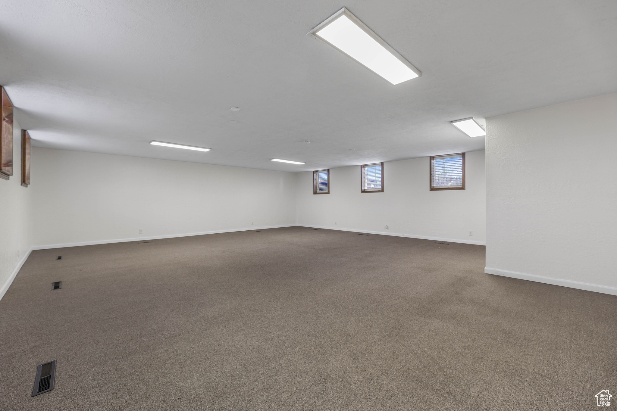 PARK - Commercial Sale