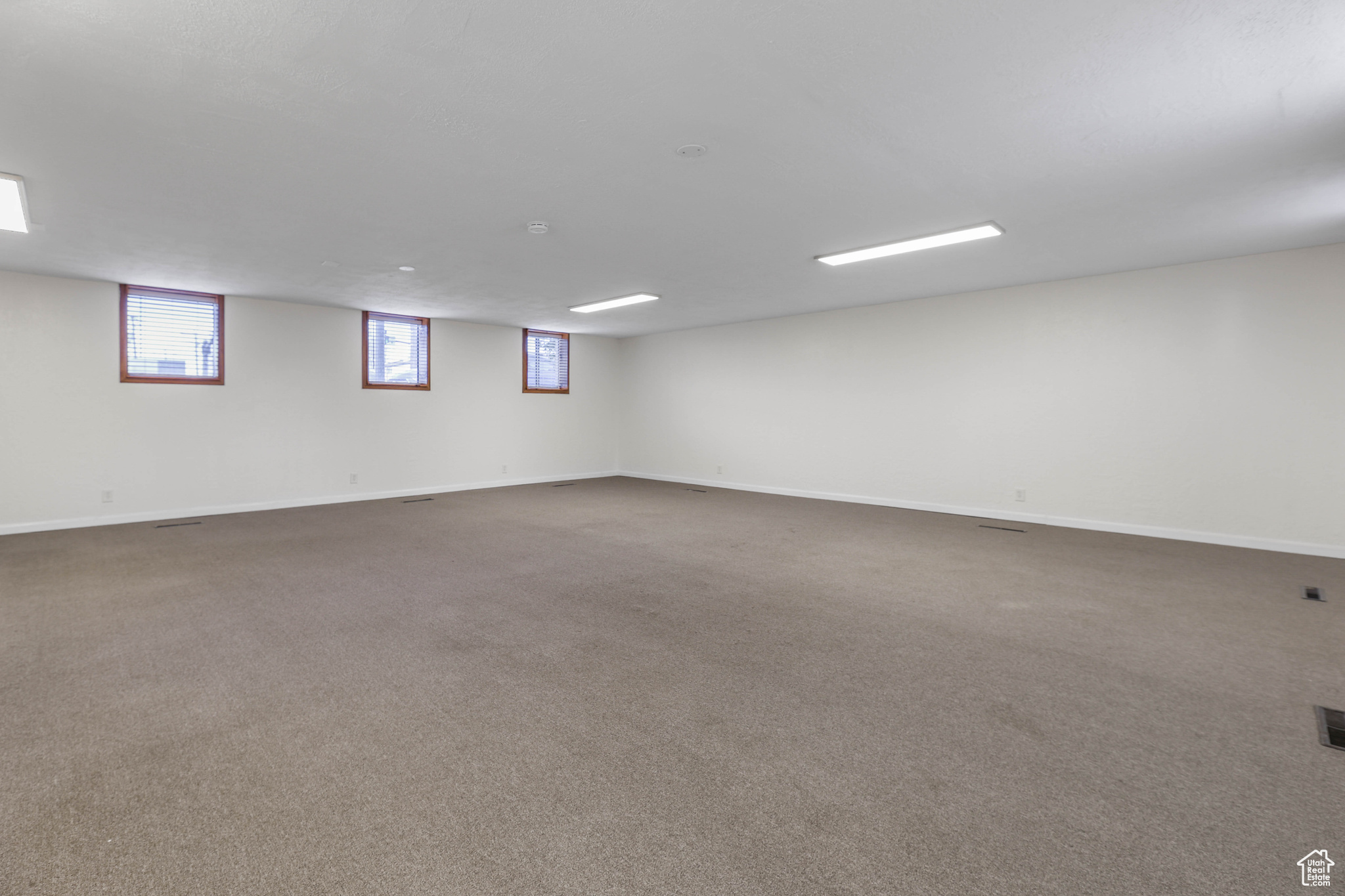 PARK - Commercial Sale