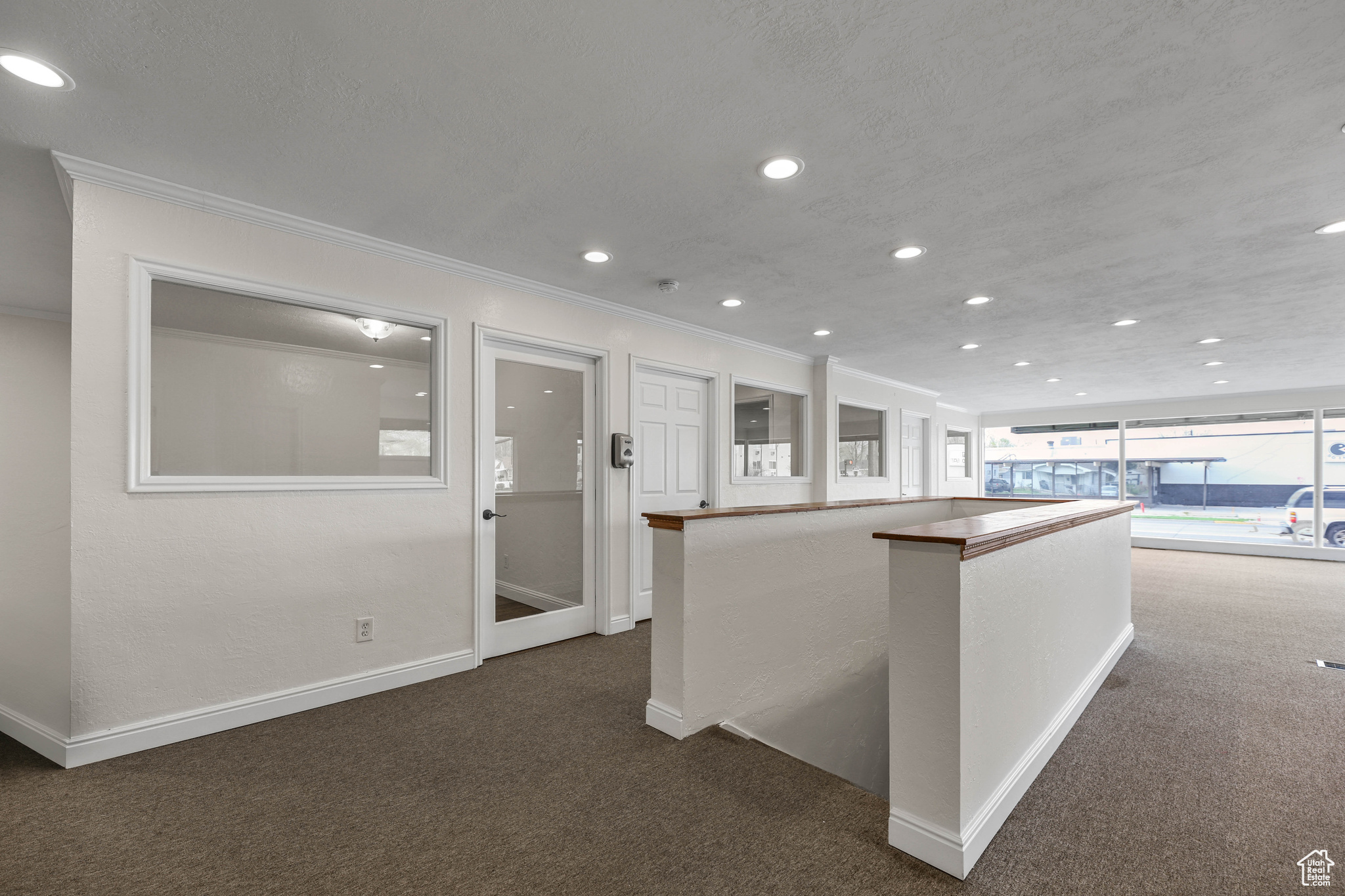 PARK - Commercial Sale