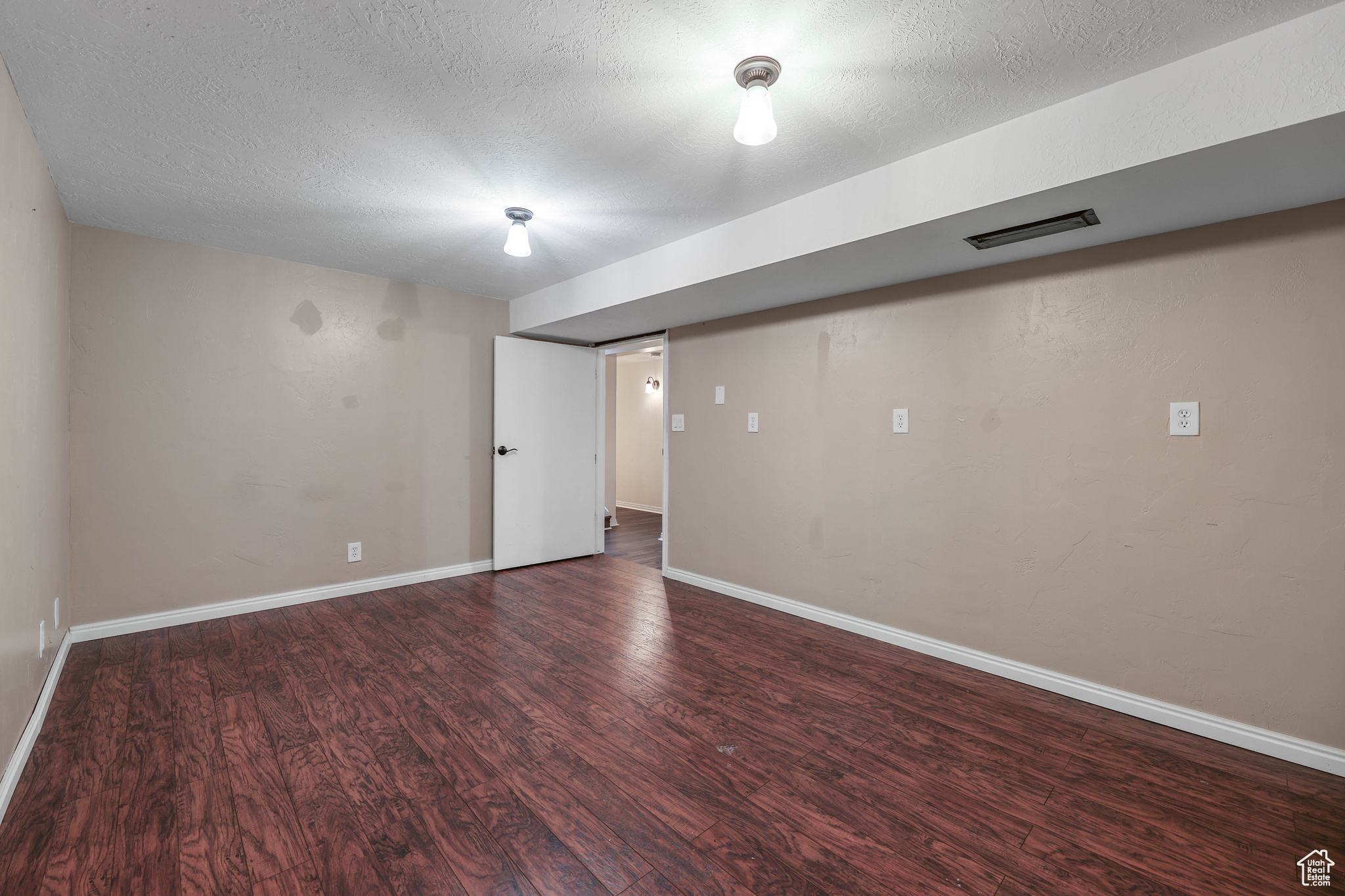 PARK - Commercial Sale