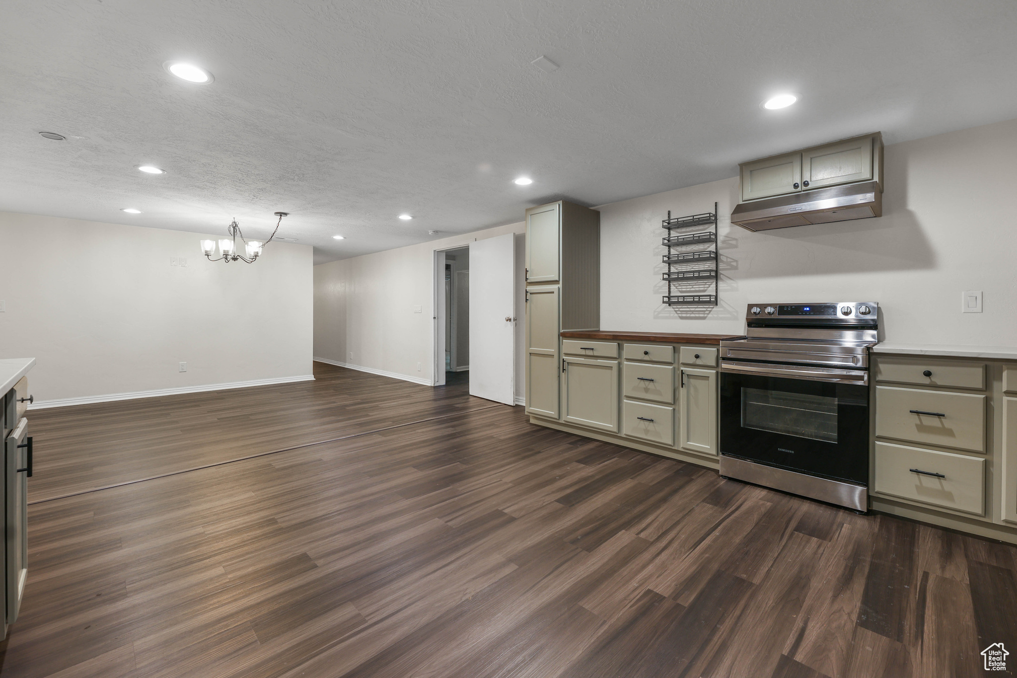 PARK - Commercial Sale