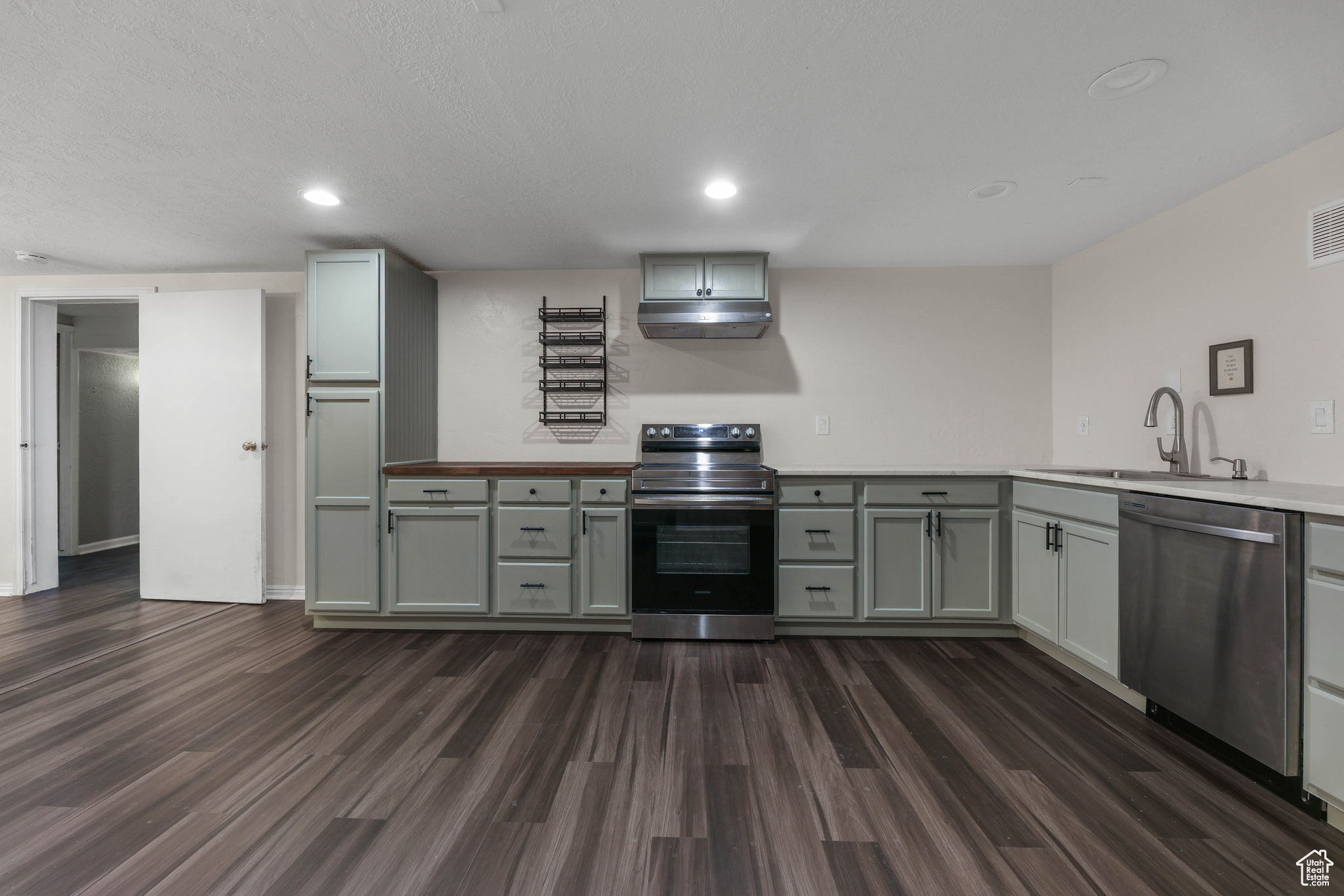 PARK - Commercial Sale