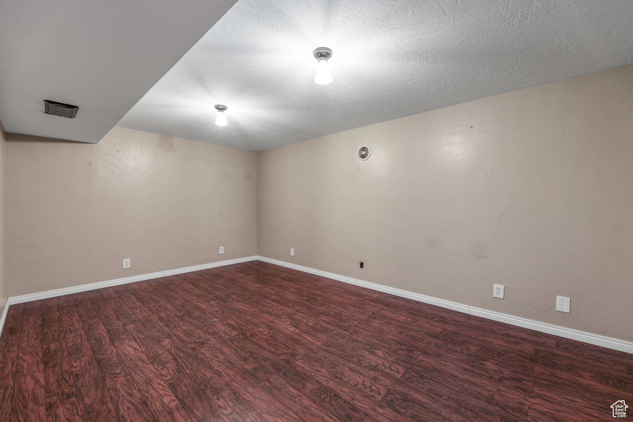 PARK - Commercial Sale