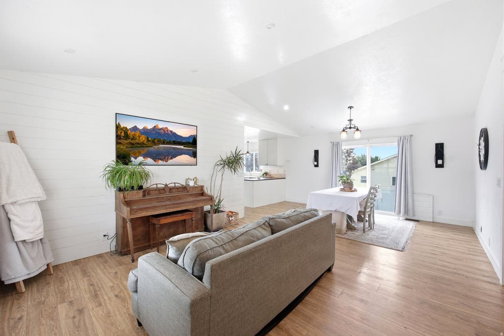 Photo of 103 W 2250 N, Layton, UT 84041 (MLS # 2164202)