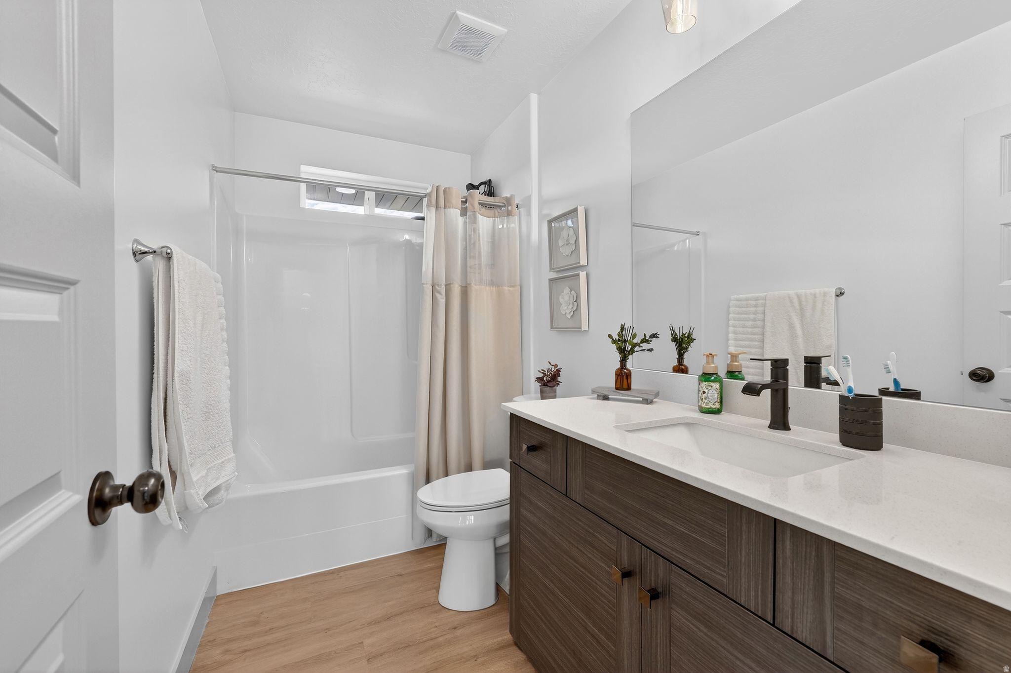 MOUNTAIN RIDGE - Residential