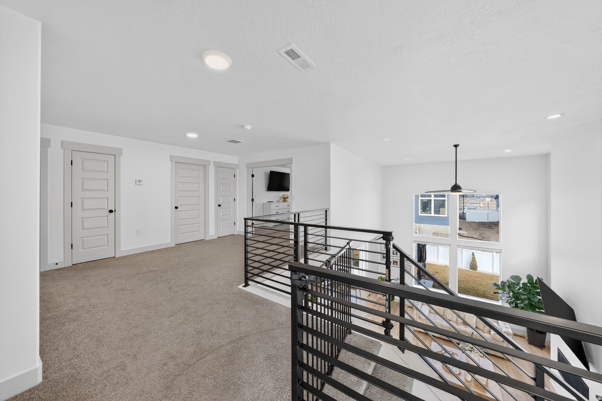 MOUNTAIN RIDGE - Residential