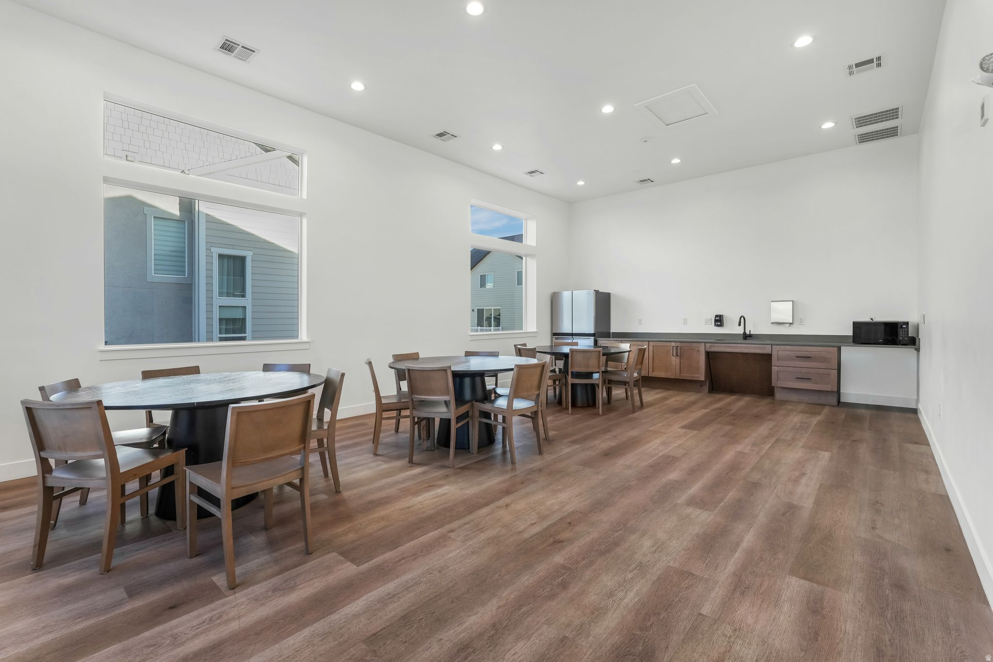 MOUNTAIN RIDGE - Residential