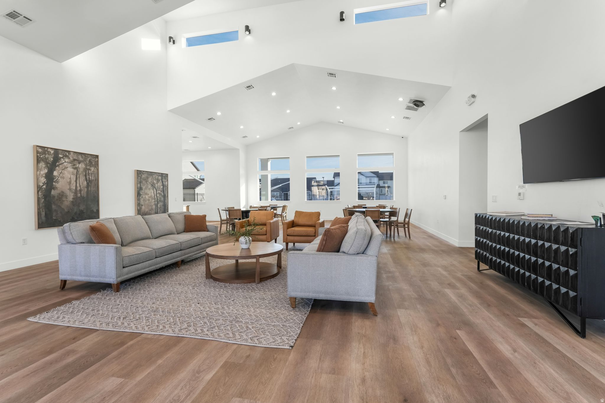 MOUNTAIN RIDGE - Residential