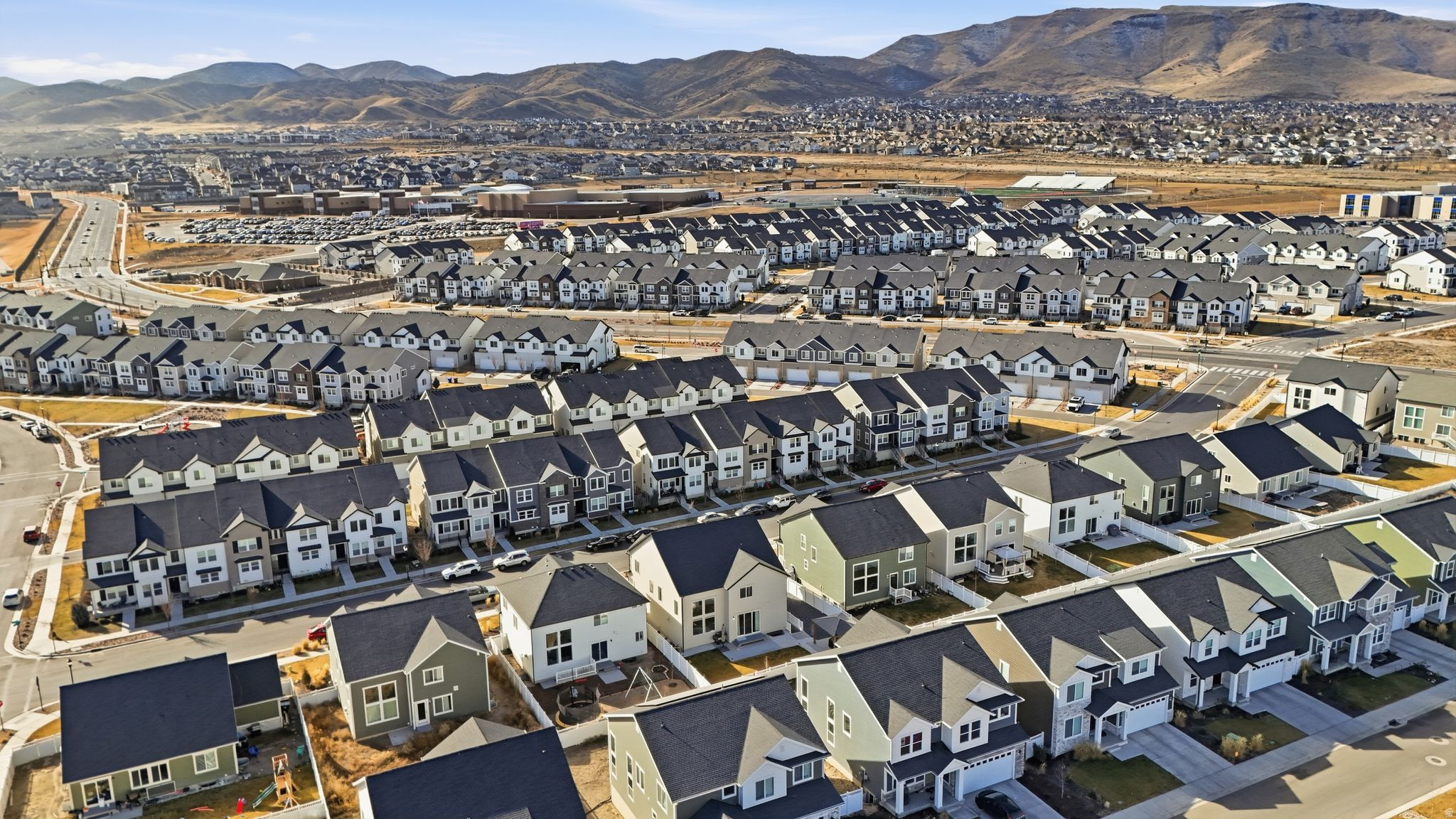 MOUNTAIN RIDGE - Residential