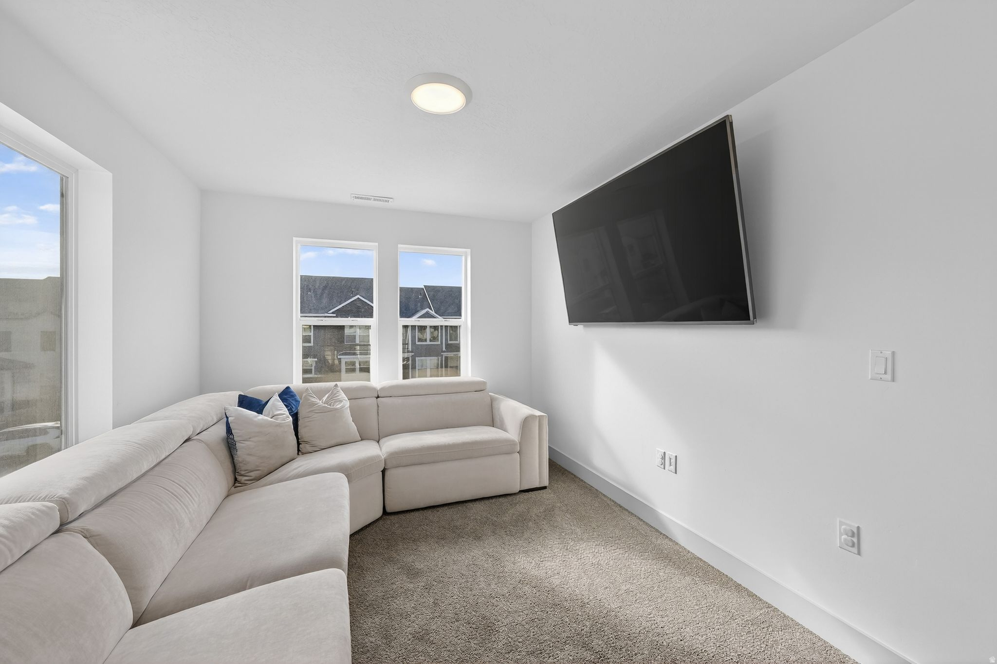 MOUNTAIN RIDGE - Residential