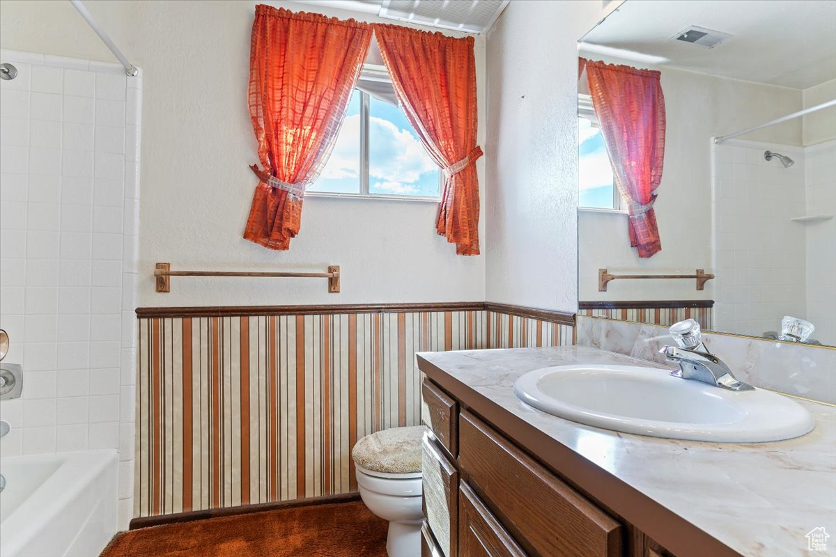 HEARTHSTONE VILLAS - Residential