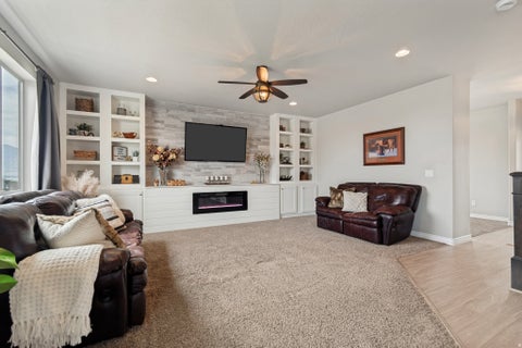Tiny photo for 172 W STILLWATER DR, Saratoga Springs, UT 84045 (MLS # 2173291)