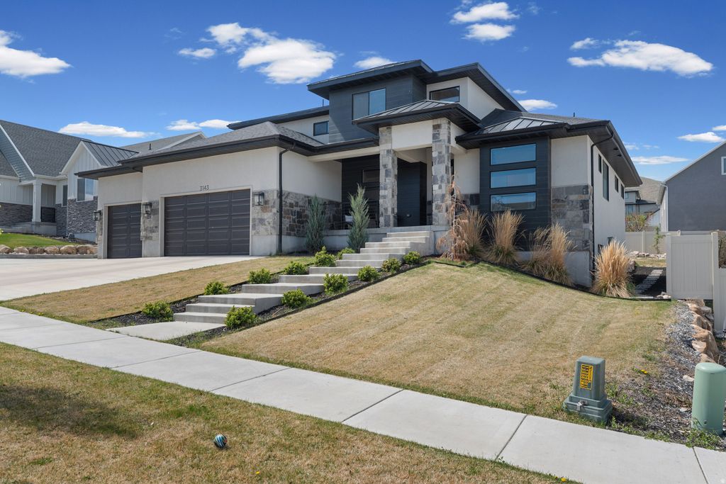 Photo of 3143 S FOREST AVE, Saratoga Springs, UT 84045 (MLS # 2148825)