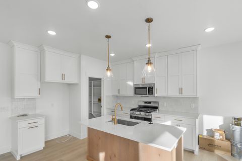 Tiny photo for 192 E 610 N #415, Providence, UT 84332 (MLS # 2143611)