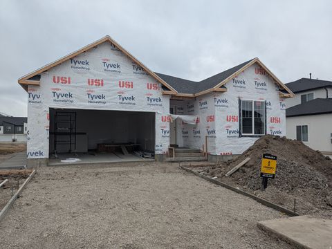 Photo of 192 E 610 N #415, Providence, UT 84332 (MLS # 2143611)