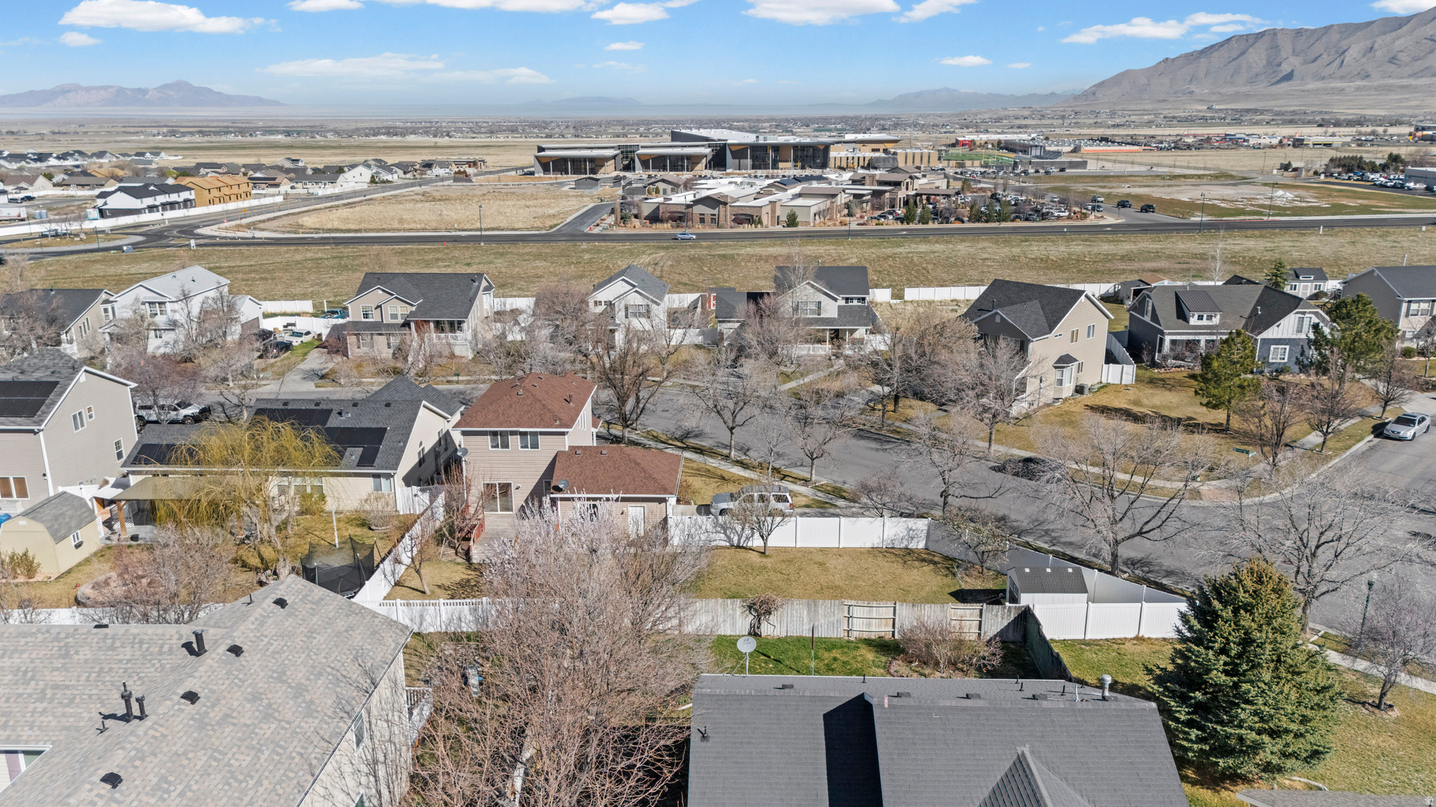 OVERLAKE - Residential