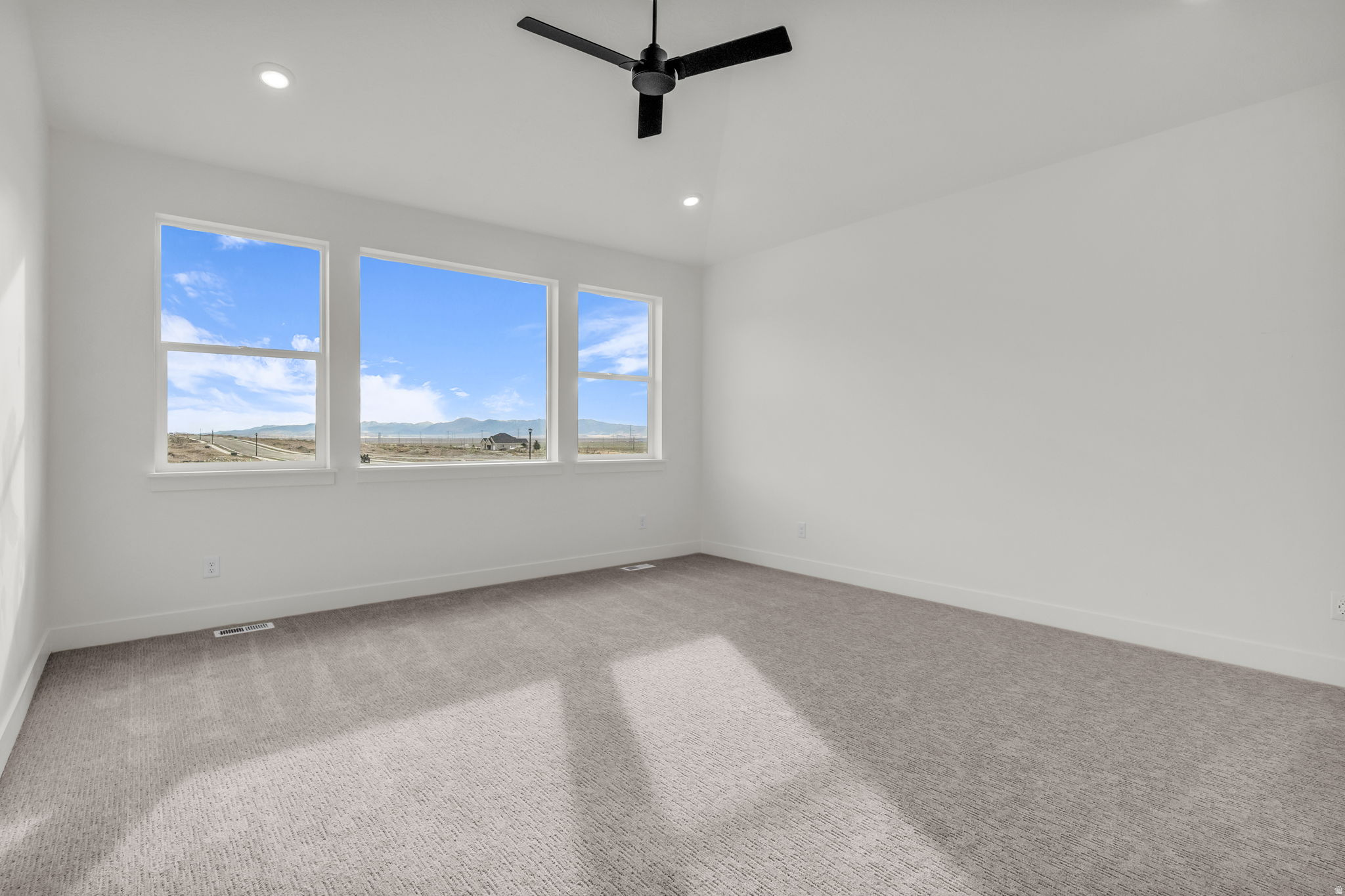 SCARLET RIDGE - Residential