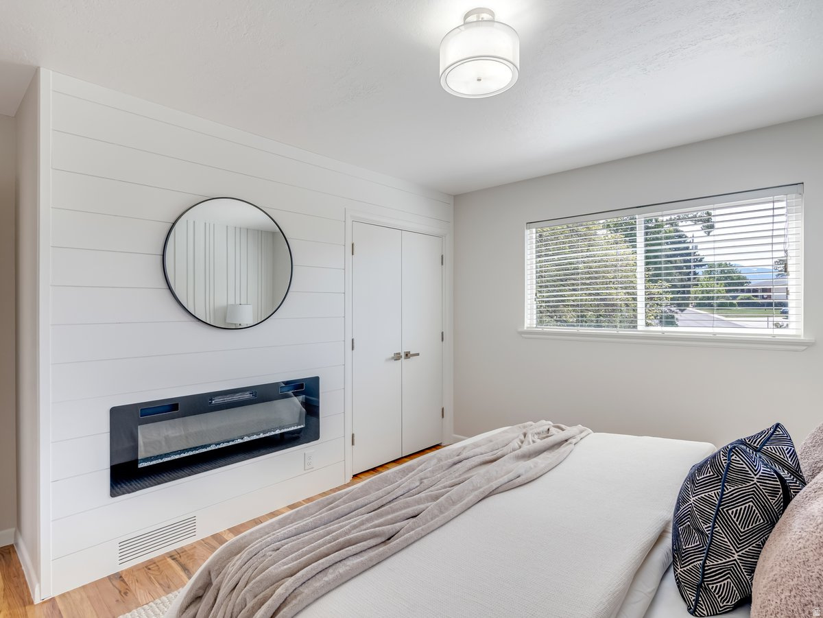 HOLLADAY HILLS - Residential