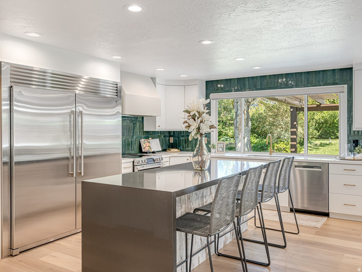 HOLLADAY HILLS - Residential