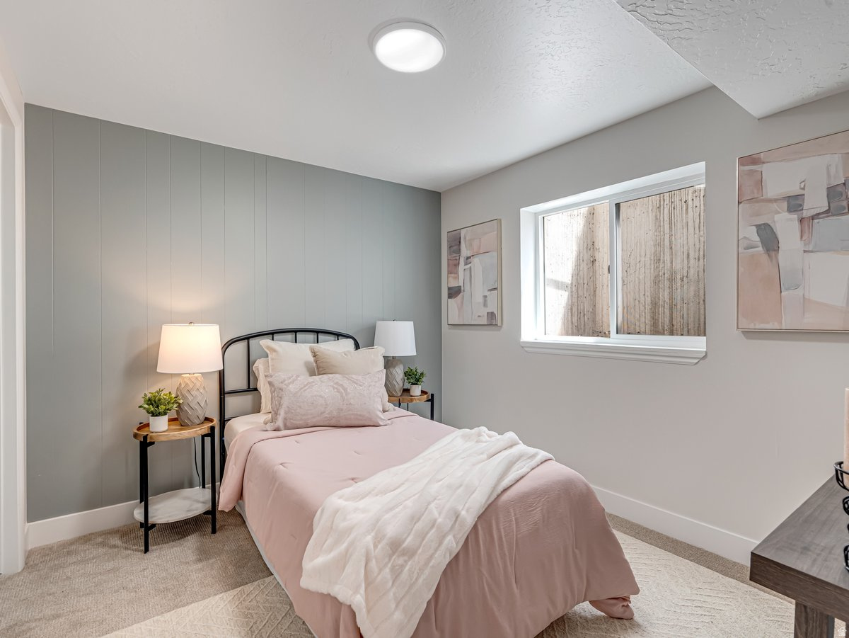 HOLLADAY HILLS - Residential