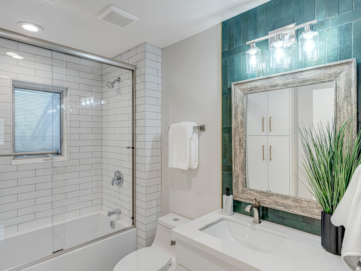 HOLLADAY HILLS - Residential