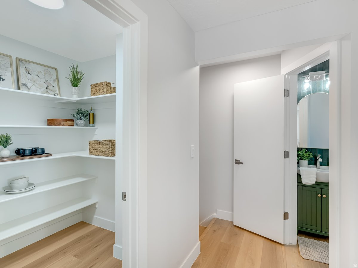 HOLLADAY HILLS - Residential