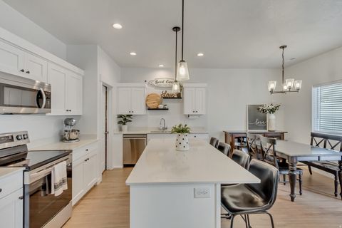 Tiny photo for 2091 W 1675 CT S, West Haven, UT 84401 (MLS # 2135502)