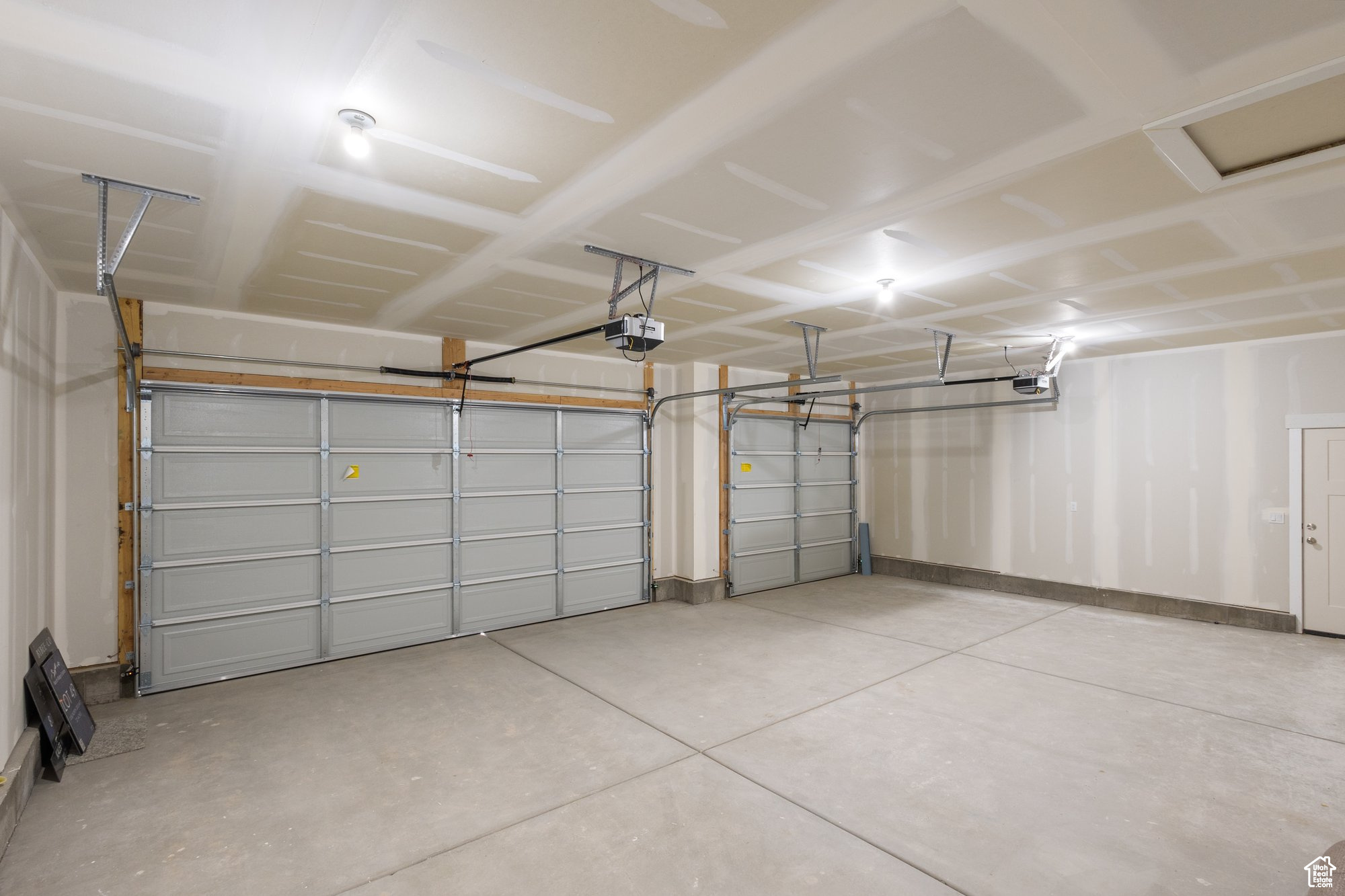 NORTHRIDGE ESTATES - Residential