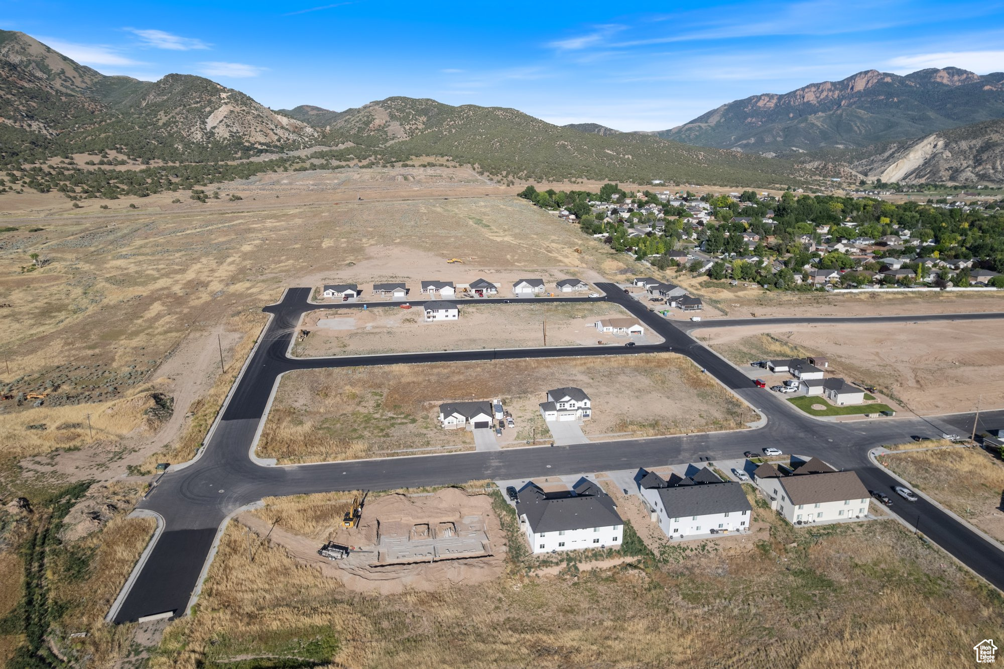 NORTHRIDGE ESTATES - Residential