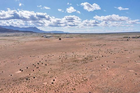 Photo of 481 S COYOTE RD, Apple Valley, UT 84737 (MLS # 2152490)