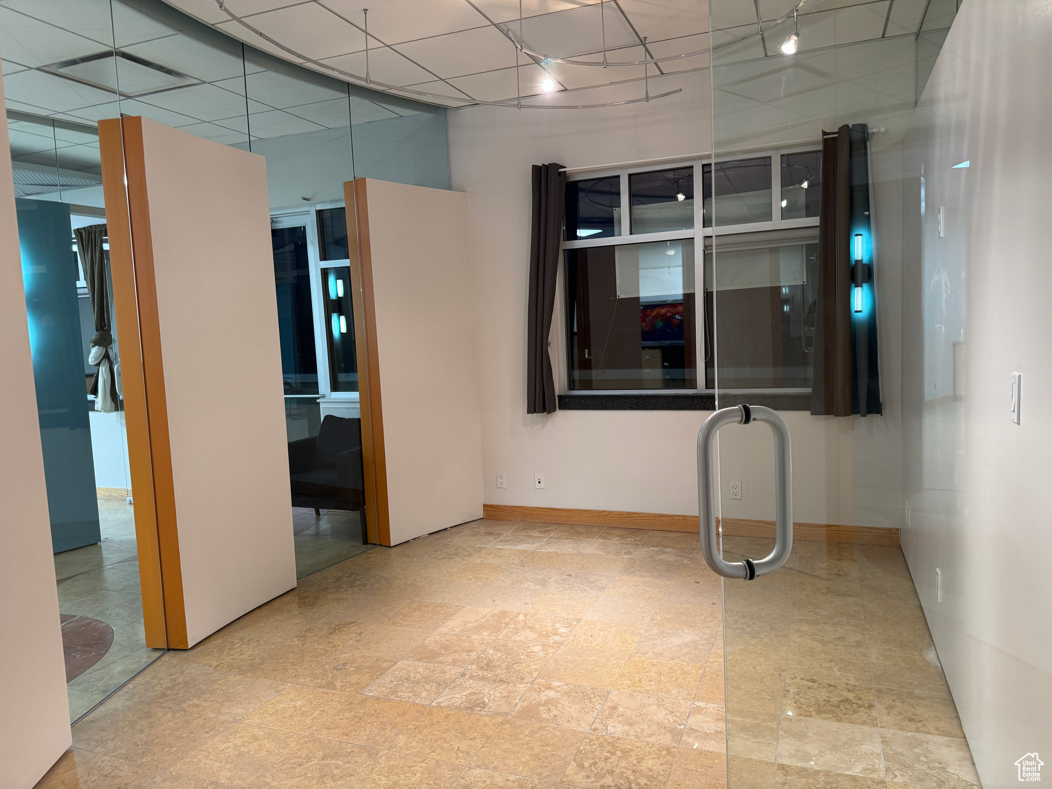 CREEK ROAD - Commercial Sale