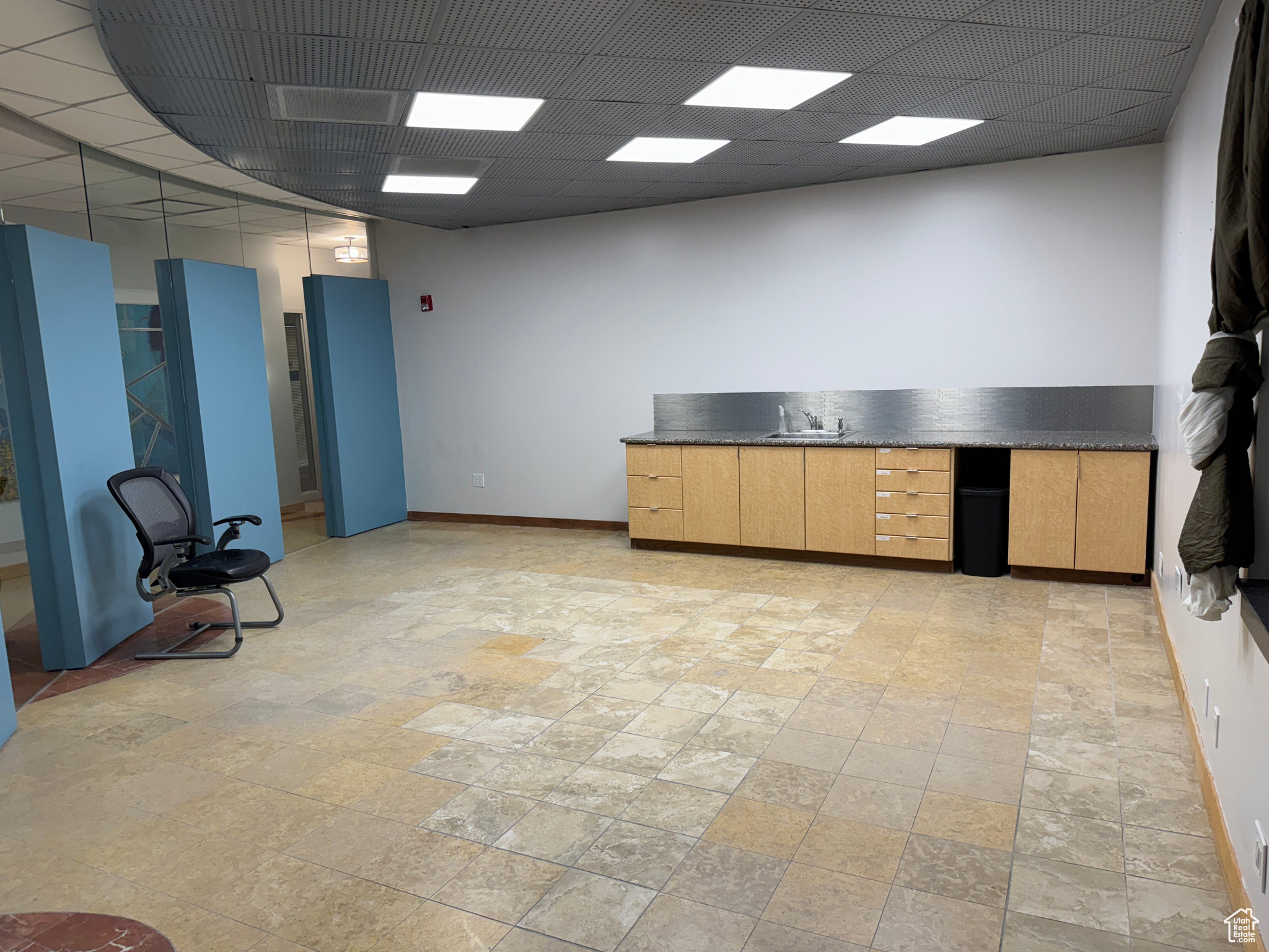 CREEK ROAD - Commercial Sale