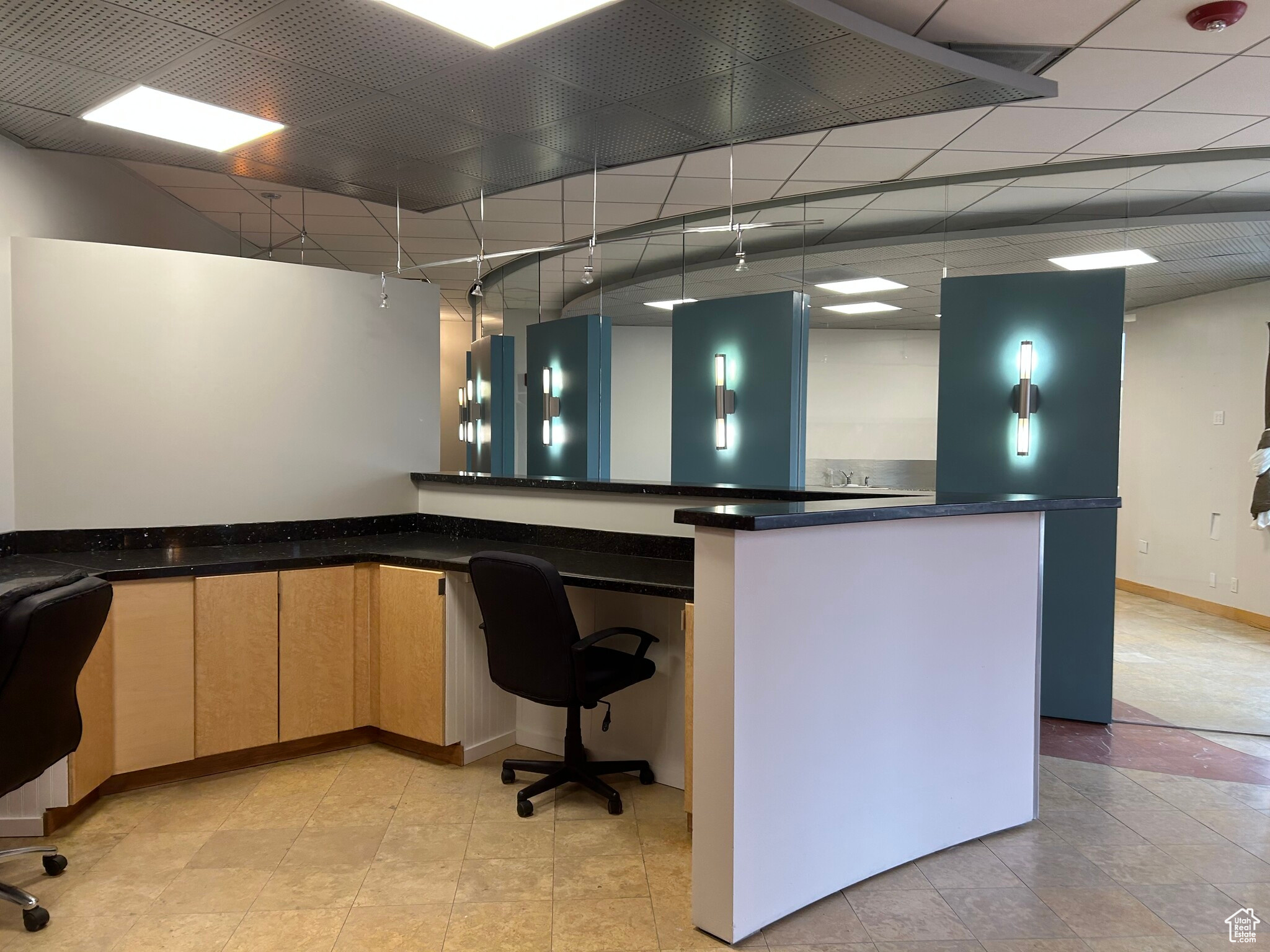 CREEK ROAD - Commercial Sale