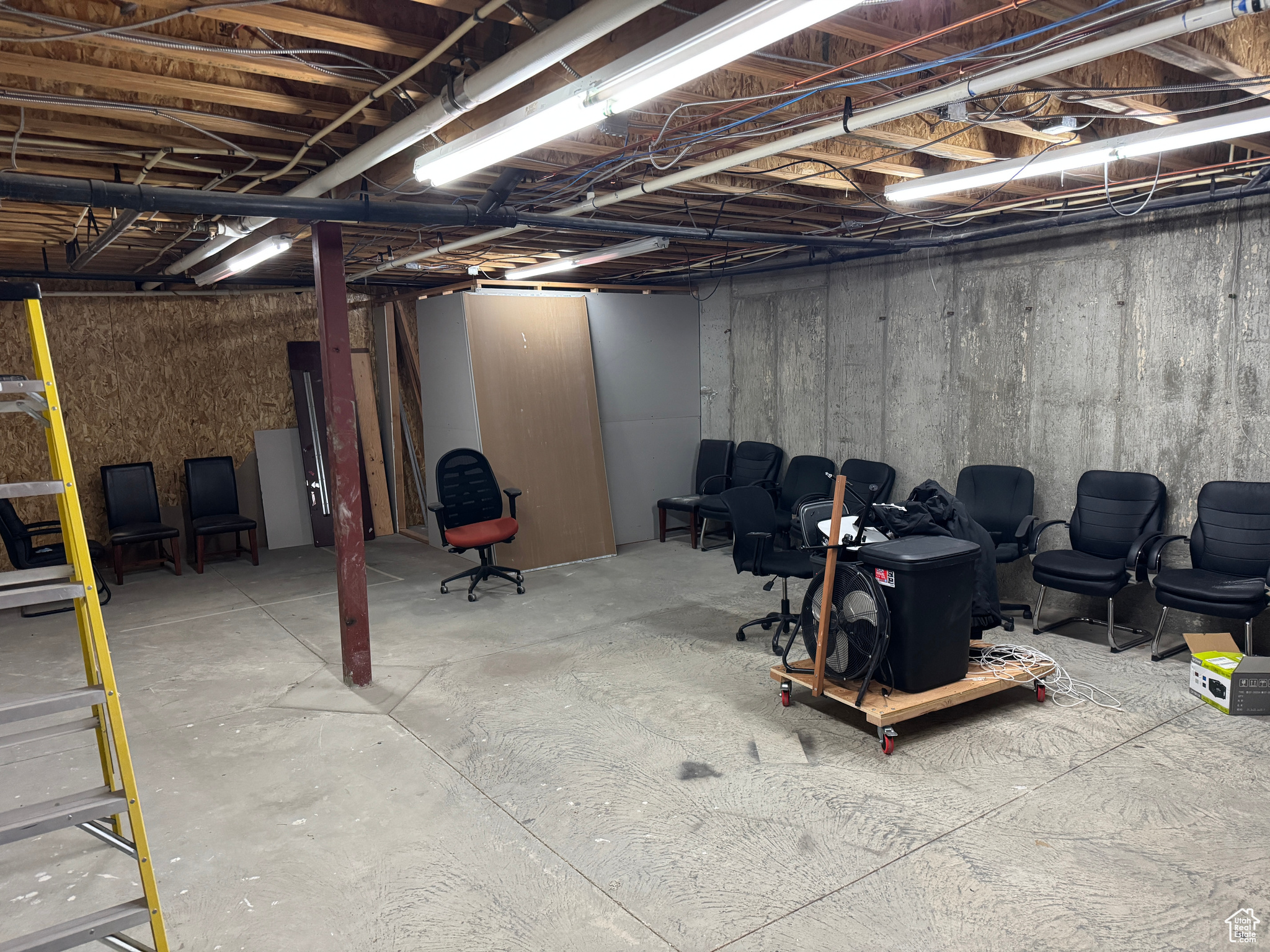 CREEK ROAD - Commercial Sale