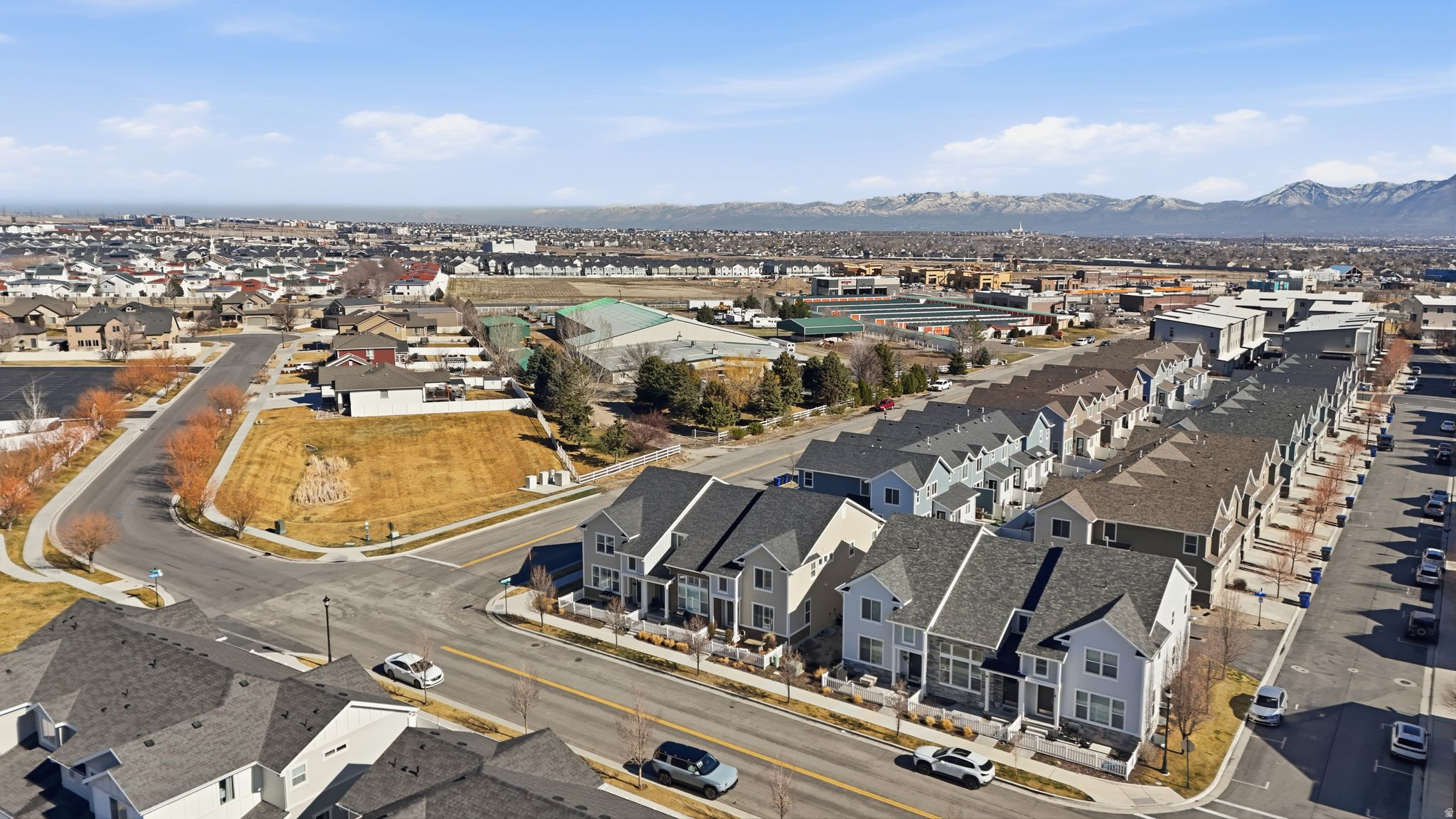 SKYLINE HOA - Residential