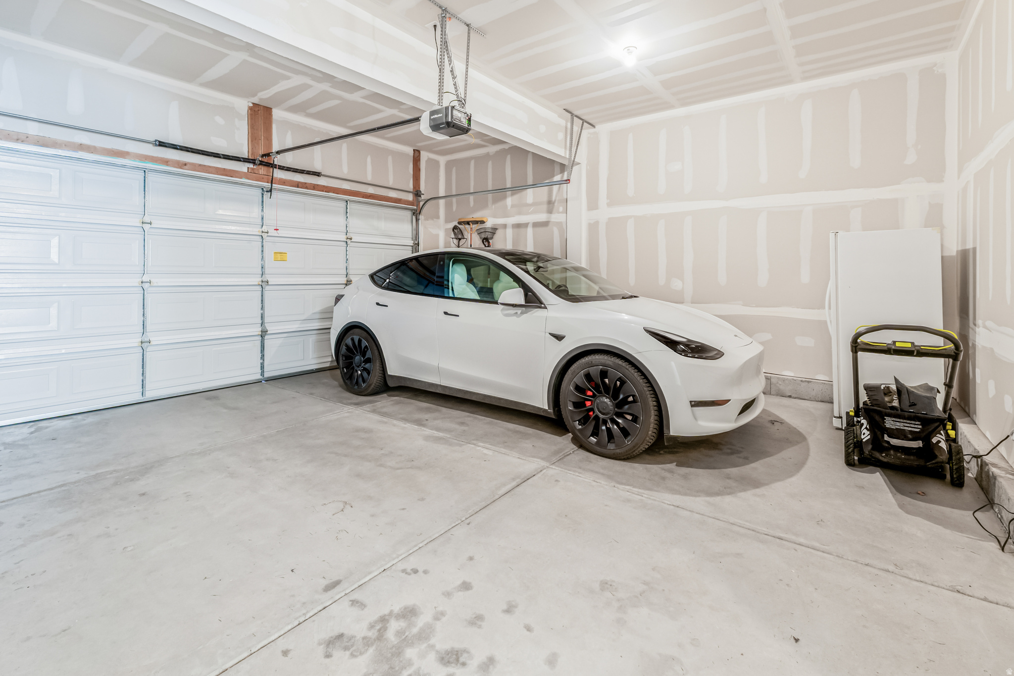 SPRING RANCH - Residential