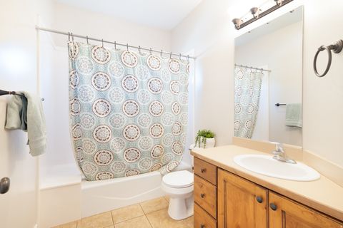 Tiny photo for 986 VIEW CREST LN, Kaysville, UT 84037 (MLS # 2150759)