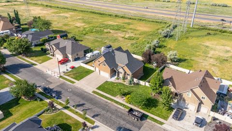Tiny photo for 986 VIEW CREST LN, Kaysville, UT 84037 (MLS # 2150759)
