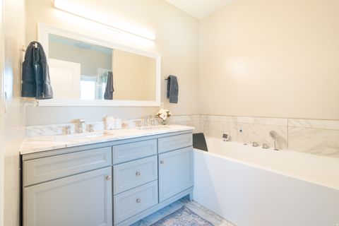 Tiny photo for 986 VIEW CREST LN, Kaysville, UT 84037 (MLS # 2150759)
