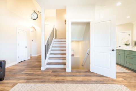 Tiny photo for 986 VIEW CREST LN, Kaysville, UT 84037 (MLS # 2150759)