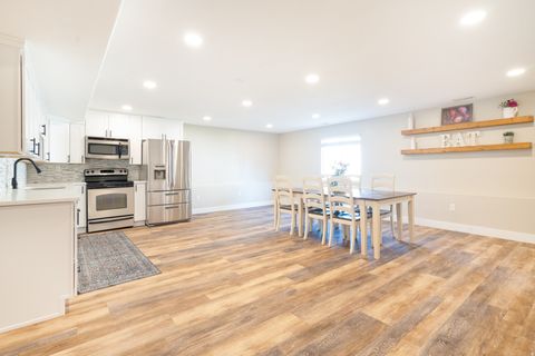 Tiny photo for 986 VIEW CREST LN, Kaysville, UT 84037 (MLS # 2150759)