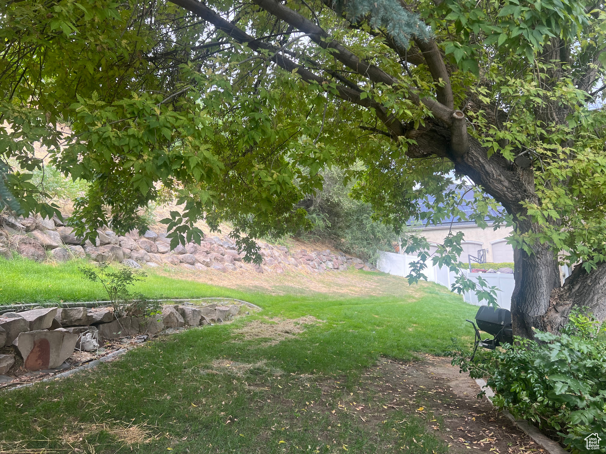 HIDDEN HOLLOW - Residential