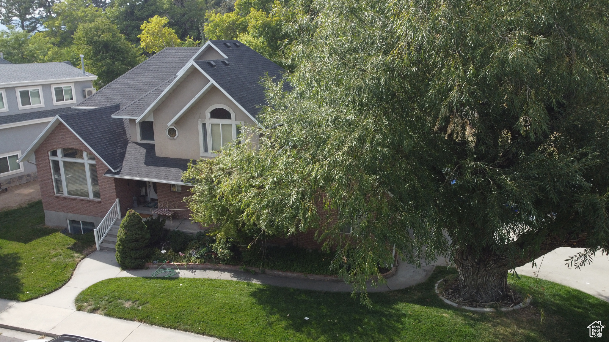 HIDDEN HOLLOW - Residential
