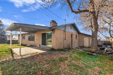Tiny photo for 2749 S 450 W, Bountiful, UT 84010 (MLS # 2128116)