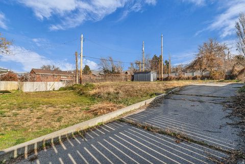 Tiny photo for 2749 S 450 W, Bountiful, UT 84010 (MLS # 2128116)