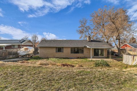 Tiny photo for 2749 S 450 W, Bountiful, UT 84010 (MLS # 2128116)