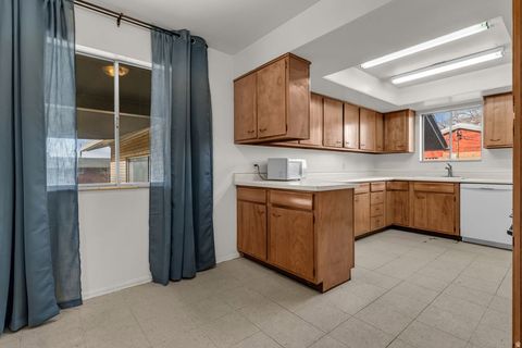 Tiny photo for 2749 S 450 W, Bountiful, UT 84010 (MLS # 2128116)