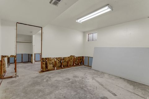 Tiny photo for 2749 S 450 W, Bountiful, UT 84010 (MLS # 2128116)