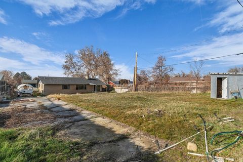 Tiny photo for 2749 S 450 W, Bountiful, UT 84010 (MLS # 2128116)
