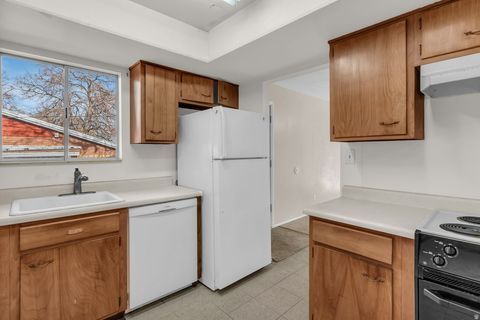 Tiny photo for 2749 S 450 W, Bountiful, UT 84010 (MLS # 2128116)